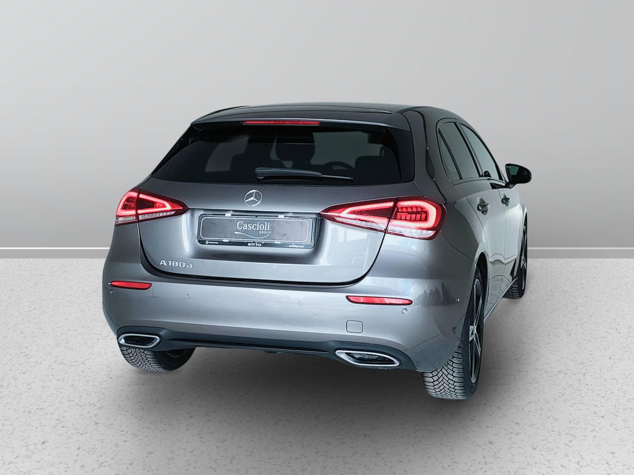 Mercedes-Benz Classe A - W177 2018 - A 180 d Sport Night edition auto