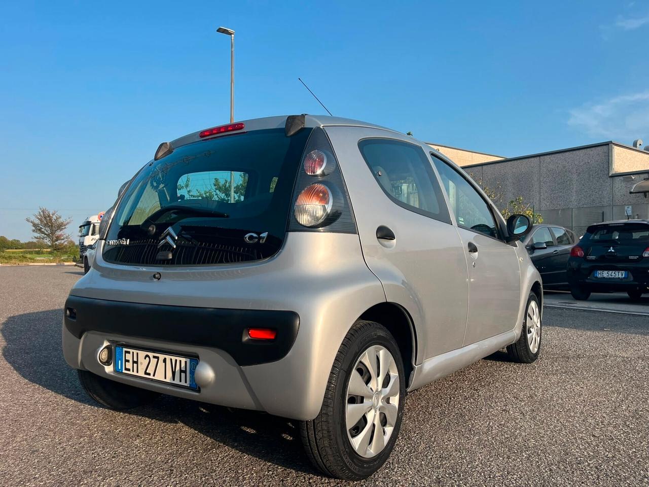 Citroen C1 1.0benz solo 27.000 km !!!!!!!!