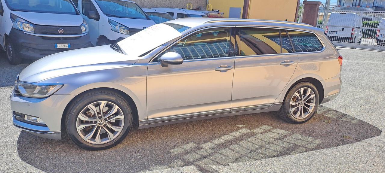 Volkswagen Passat 2.0 TDI DSG Highline BlueMotion Technology-KIT DISTRIBUZIONE GIA' ESSEGUITO!