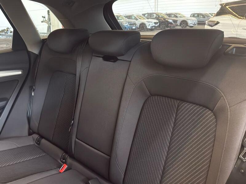Audi Q5 35 TDI Business quattro S tronic