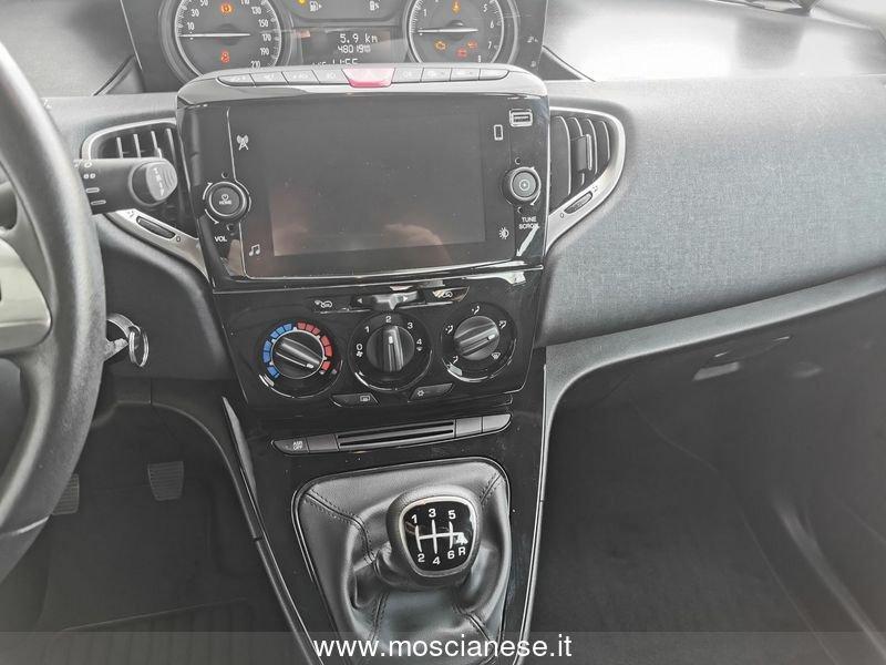 Lancia Ypsilon 1.0 FireFly 5 porte S&S Hybrid Gold