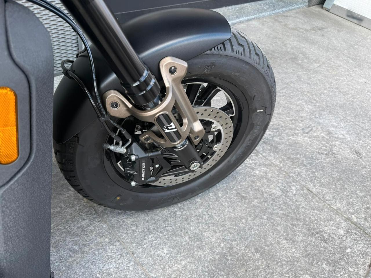 Qj Motor SRV 600 custom