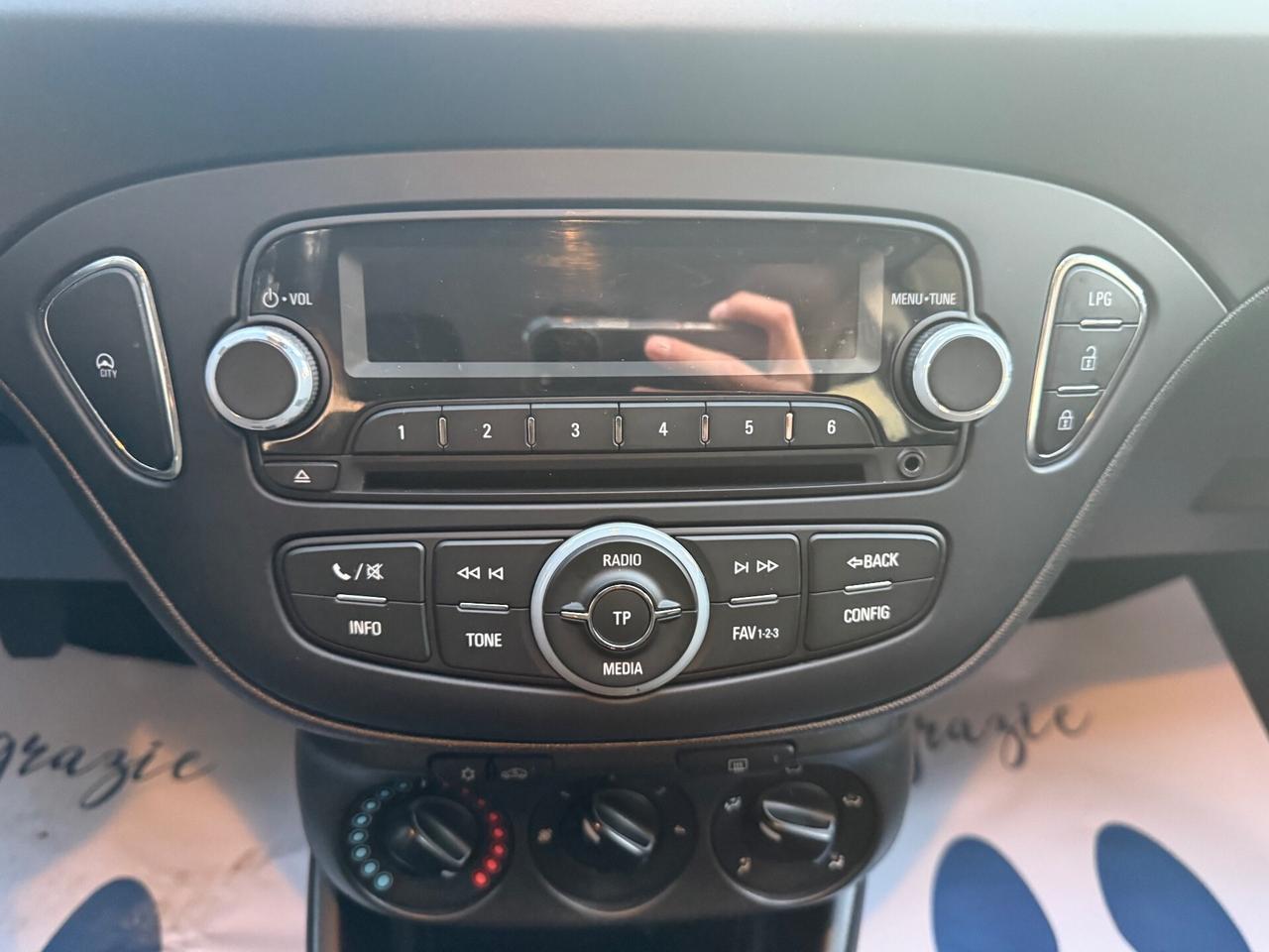 Opel Corsa 1.4 90CV GPL - OK NEOPATENTATI