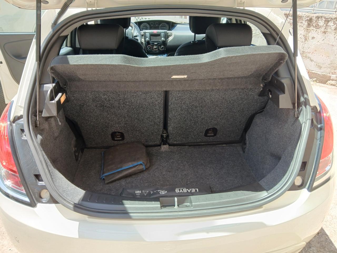 Lancia Ypsilon 1.2 69 CV 5 porte S&S Gold