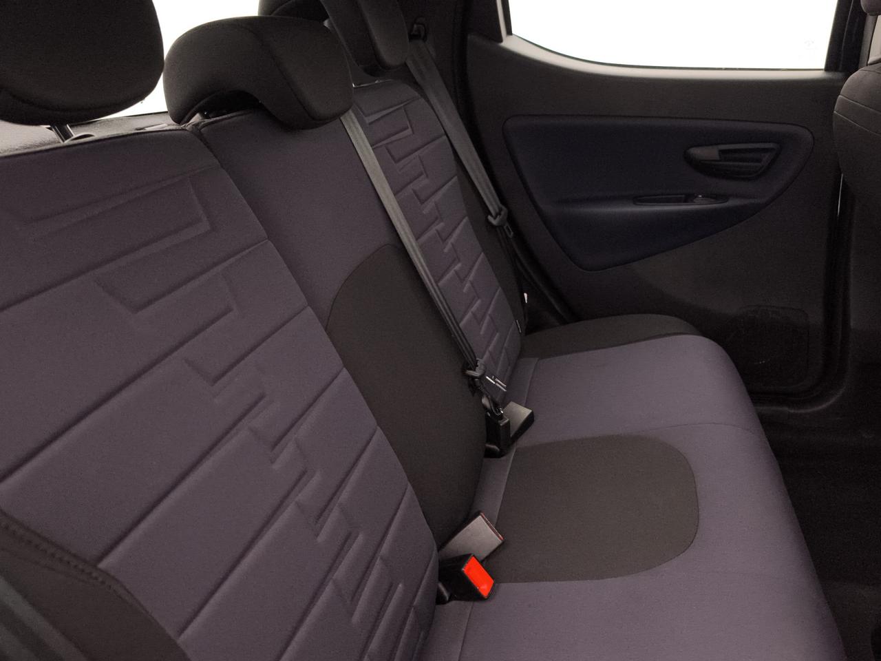LANCIA Ypsilon III 2021 - Ypsilon 1.0 firefly hybrid Silver s&s 70cv