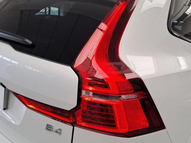 VOLVO XC60 B4 (d) automatico Plus Dark