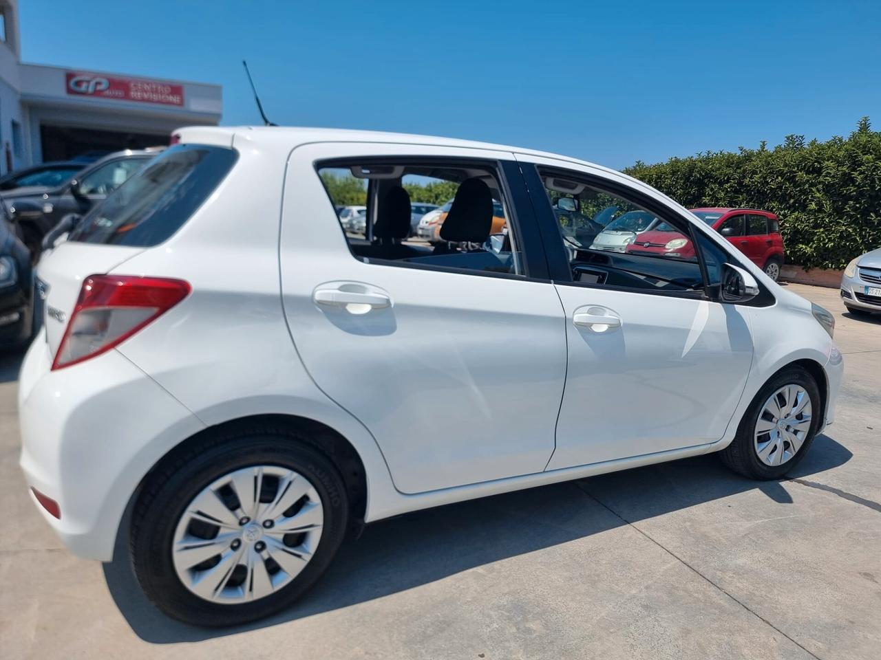 Toyota Yaris 1.4 D-4D 5 porte Lounge