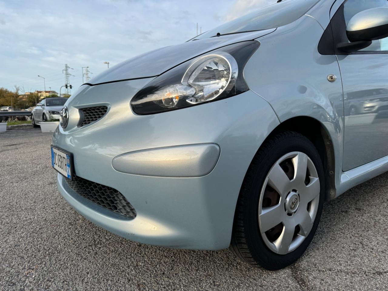 Toyota Aygo 1.0 12V VVT-i 3 porte Sol NEOPATENTATI