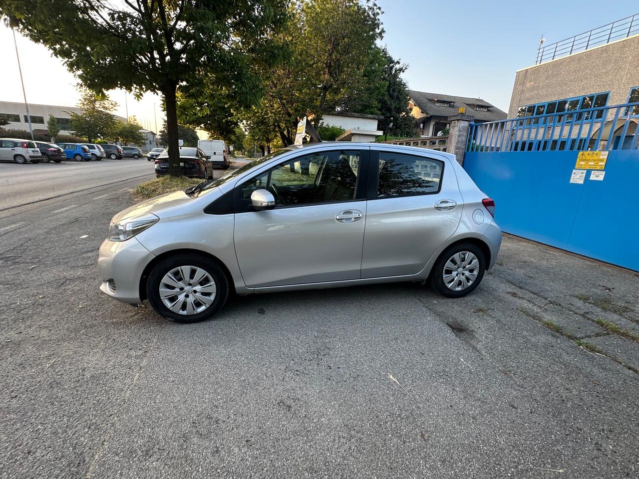 Toyota Yaris 1.3 5 porte Lounge