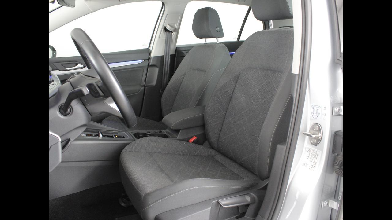 VOLKSWAGEN Golf VIII - Golf 1.0 etsi evo Life 110cv dsg