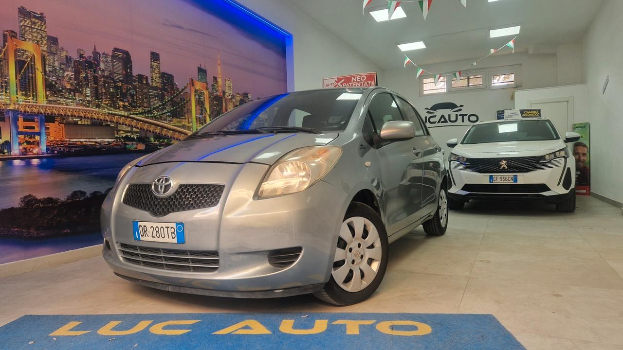 Toyota Yaris 1.0 5 porte Sol