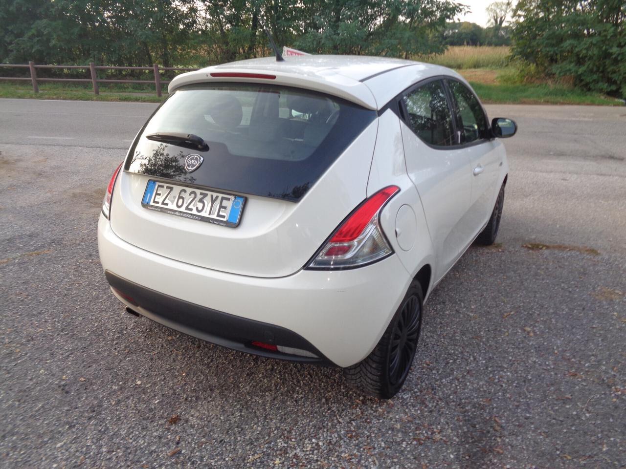 Ypsilon 1.3 MJT 16V 95 CV 5 porte motore nuovo km0