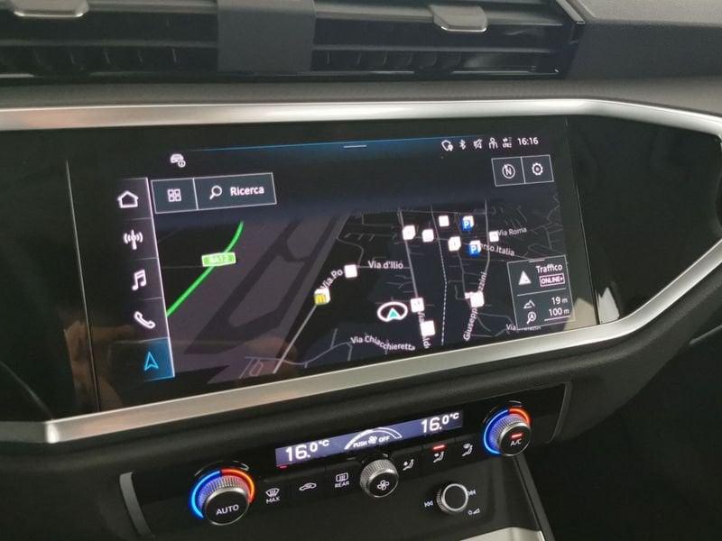 Audi Q3 II 2018 35 2.0 tdi Identity Black s-tronic
