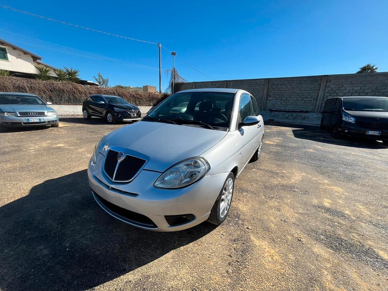 Lancia Ypsilon 1.2 Argento 60cv