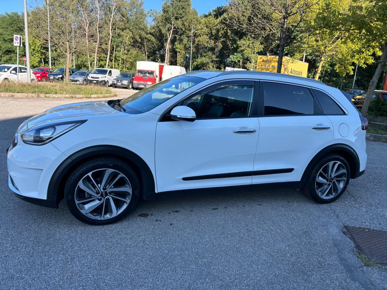 Kia Niro 1.6 GDi DCT HEV Urban