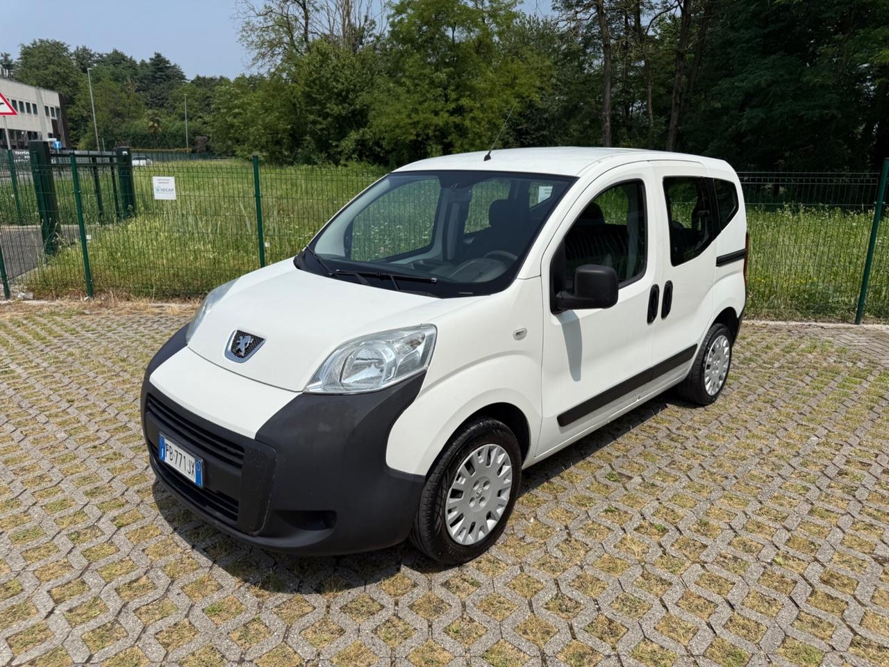Peugeot Bipper Tepee Mix 1.3 HDi 75CV FAP Autocarro 4 Posti Clima