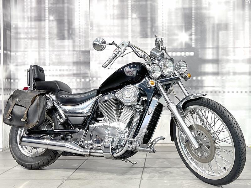 Suzuki VS 800 Intruder