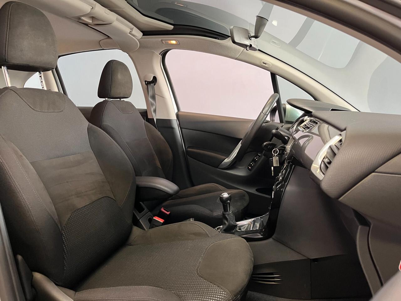 Citroen C3 1.4cc VTi 95cv -SOLO 66.000KM - EXCLUSIVE
