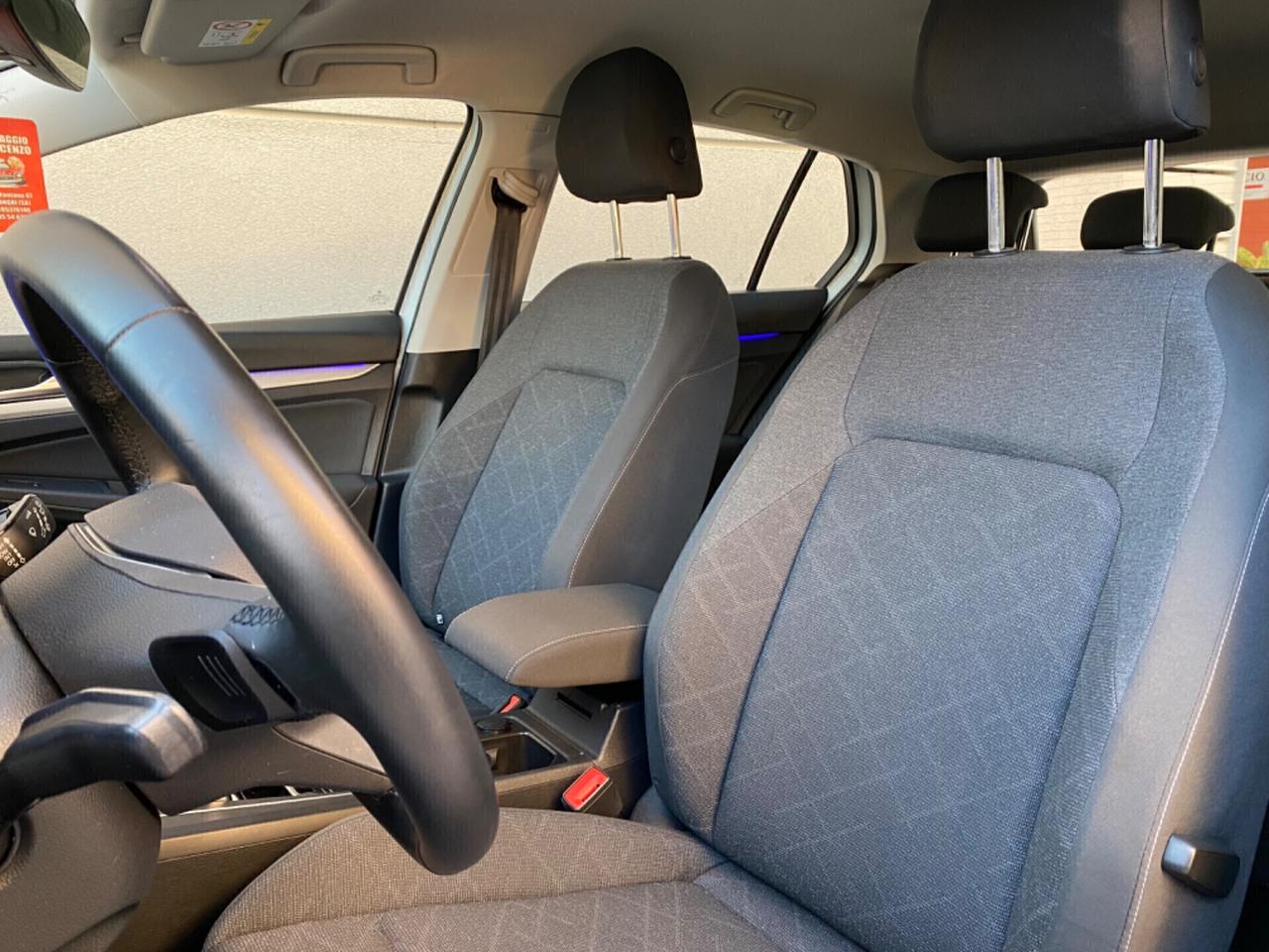Volkswagen Golf Variant 1.0 eTSI EVO DSG Life