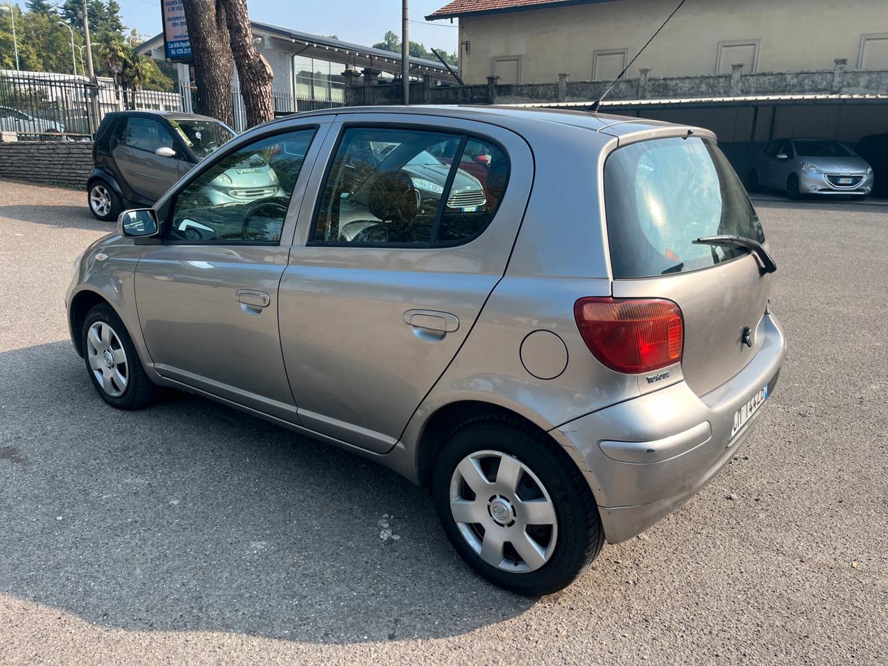 Toyota Yaris 1.0i 16V cat 5 porte
