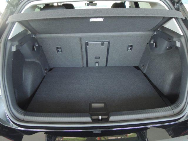 VOLKSWAGEN Golf 1.5 TSI Style