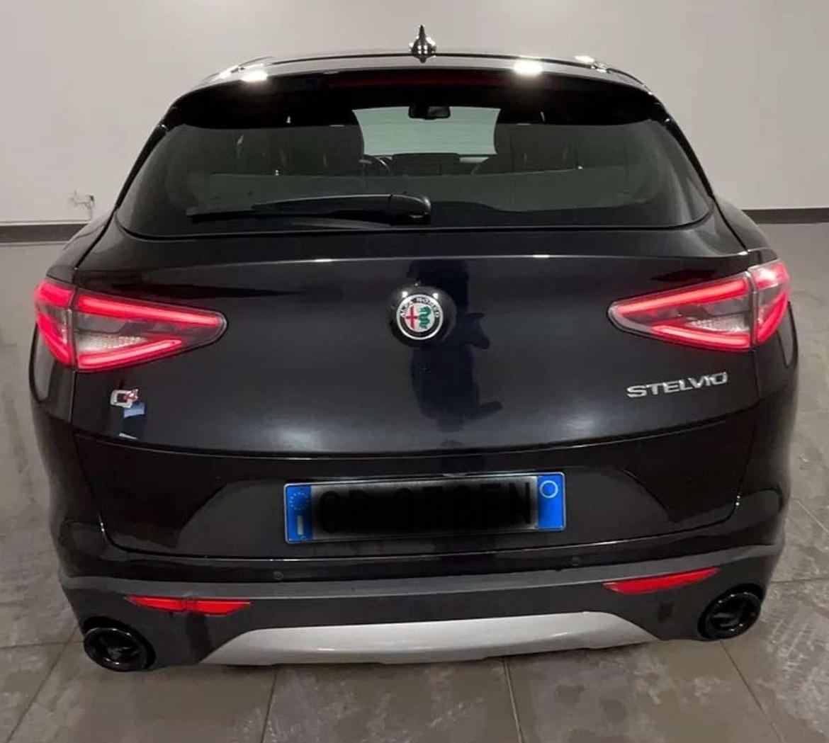 Alfa Romeo Stelvio 2.2 Turbodiesel 190CV AT8 Q4