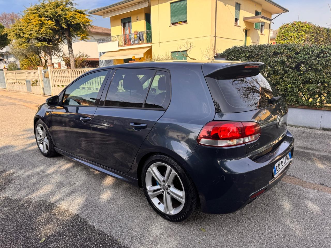 Volkswagen Golf 1.6 TDI DPF 3p. Highline
