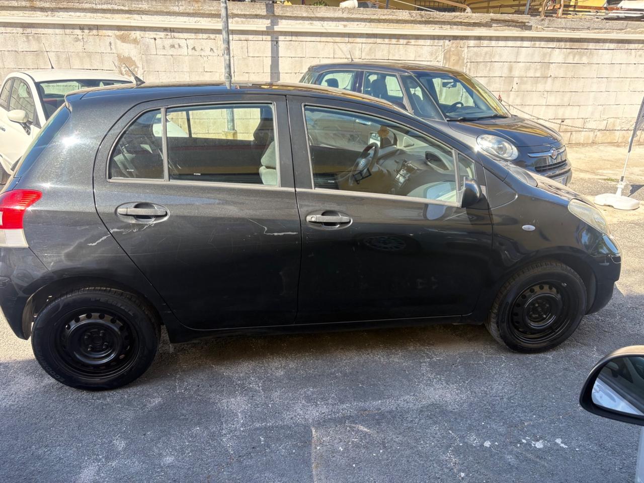 Toyota Yaris 1.0 5 porte Now