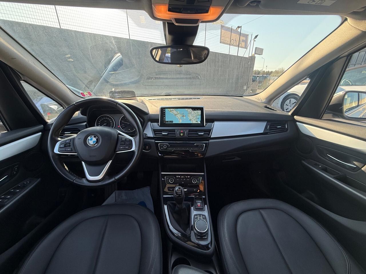 Bmw Active Tourer 218d Luxury,TETTO APRIBILE,PELLE,NAVI,CLIMATRONIC BIZ.,ECC…