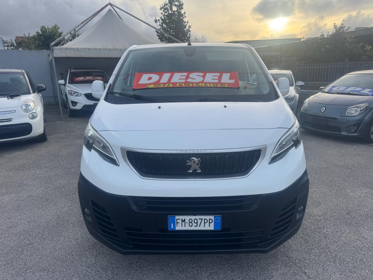 Peugeot Expert BlueHDI Passo medio con porta laterale