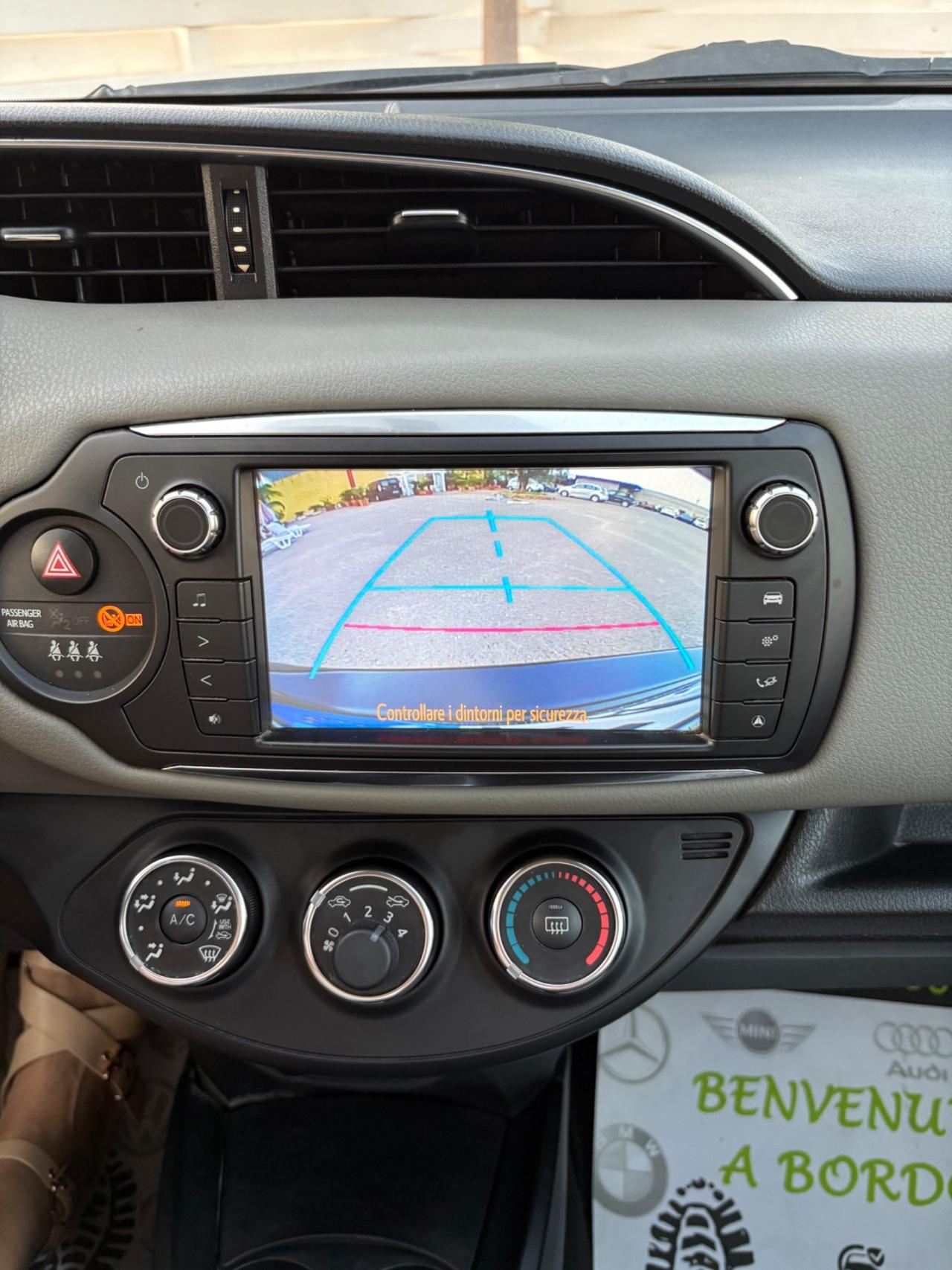 Toyota Yaris 1.4 D-4D 5 porte unico proprietario adatta a neopatentati