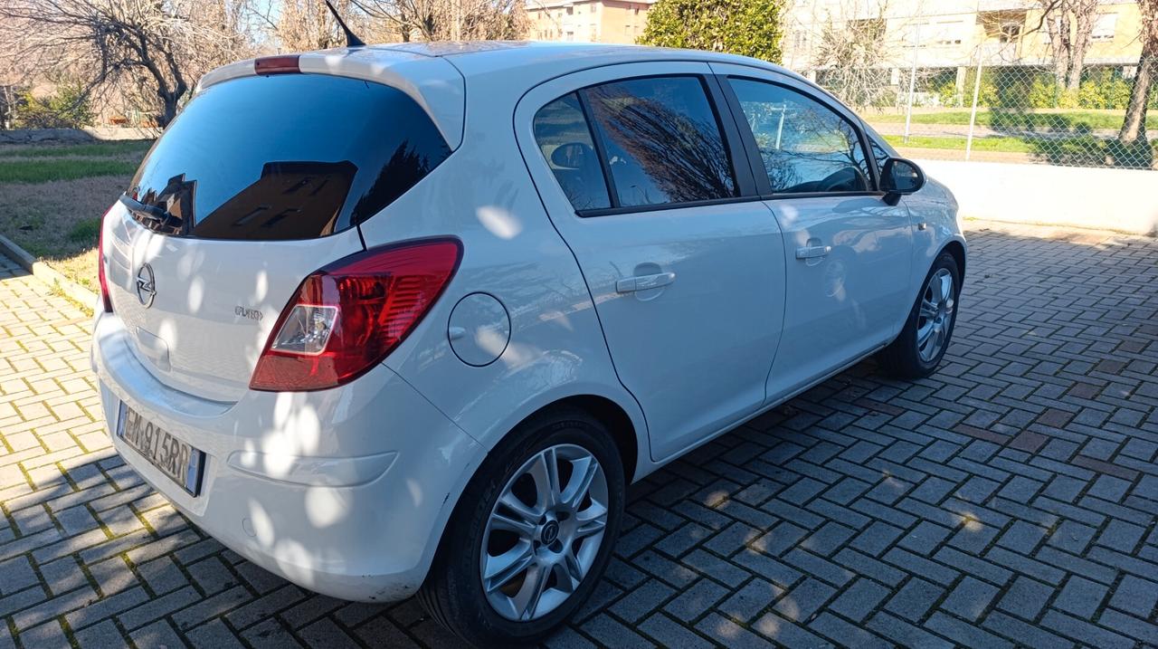 Opel Corsa 1.2 GPL OK NEOPATENTATI