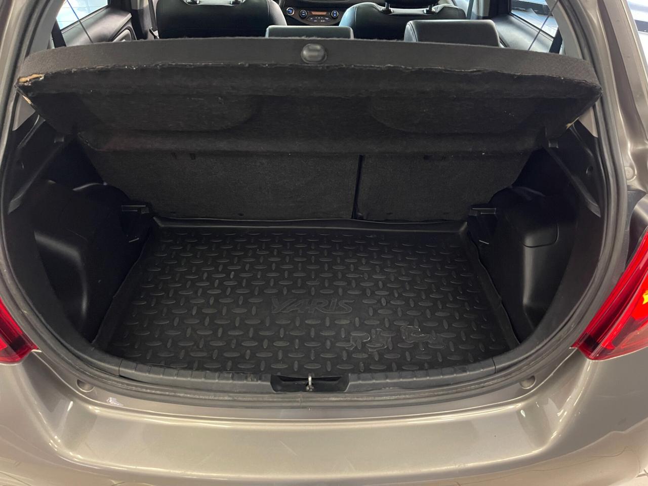 Toyota Yaris 1.5 Hybrid style automatica