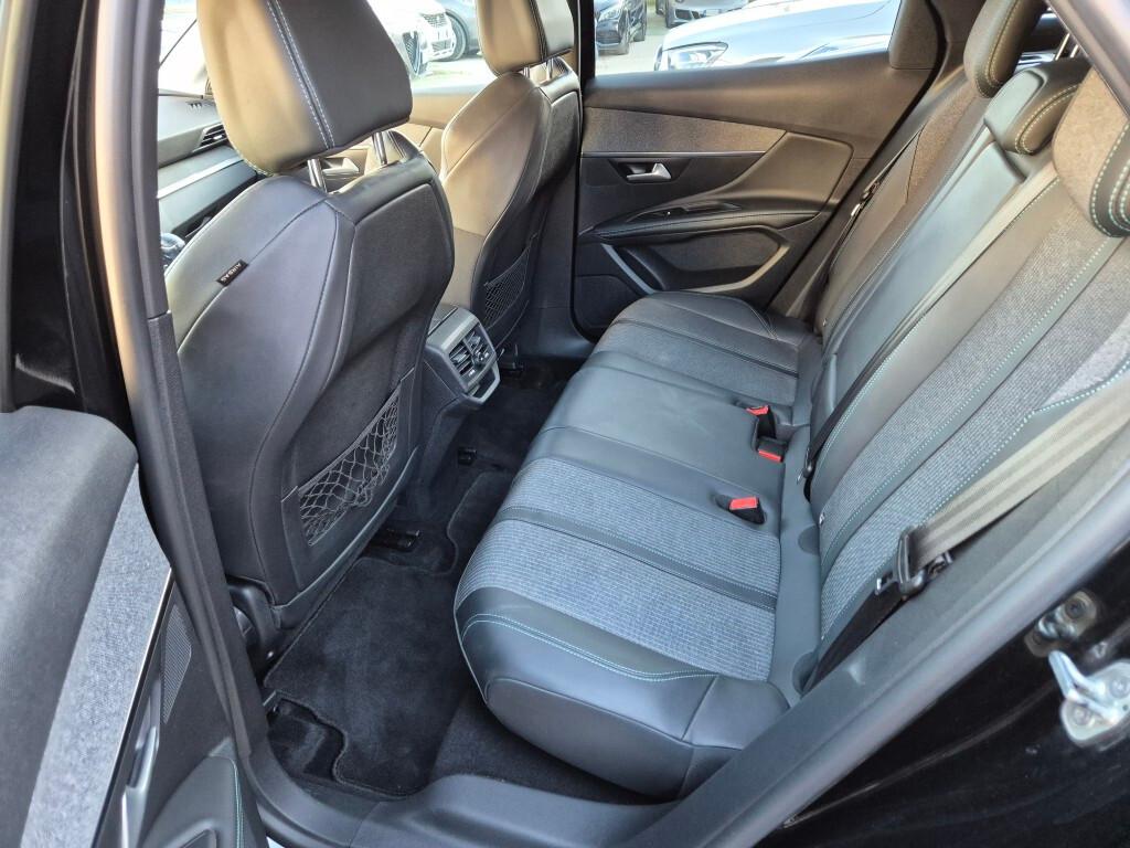 Peugeot 3008 BLUEHDi 130CV ALLURE