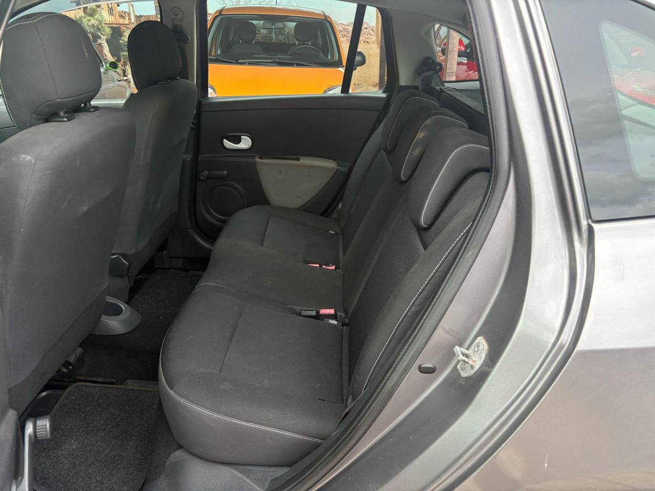 Renault Clio 1.2 16V SporTour Dynamique