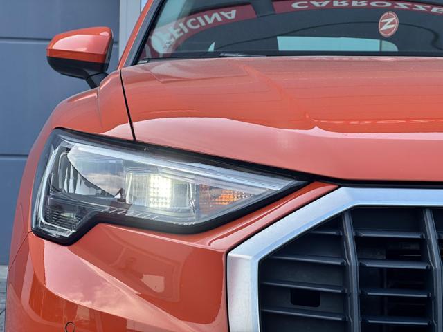 AUDI Q3 35 TDI S tronic Business