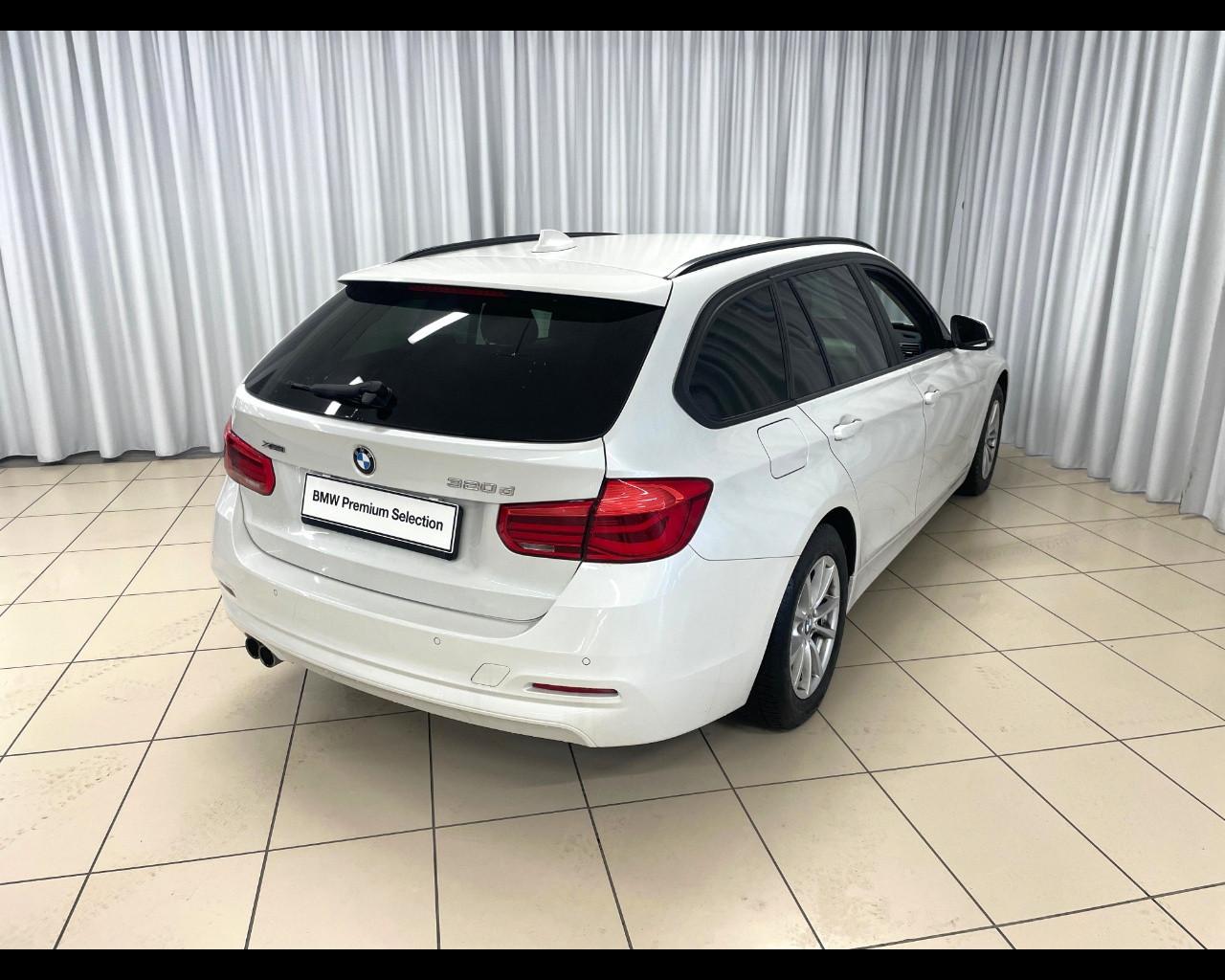 BMW Serie 3 (F30/31) - 320d xDrive Touring Business Advantage