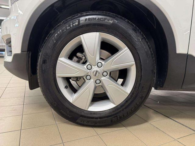 VOLVO XC40 T3 MOMENTUM CORE AUTOMATICA