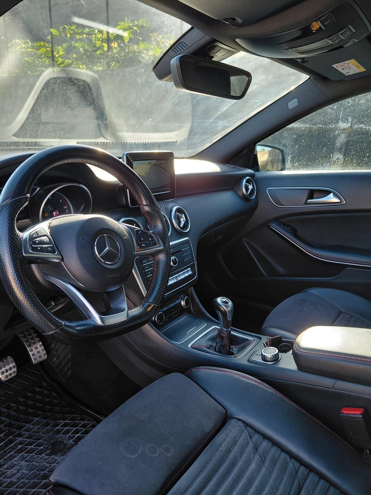 Mercedes-benz A 180 d Premium