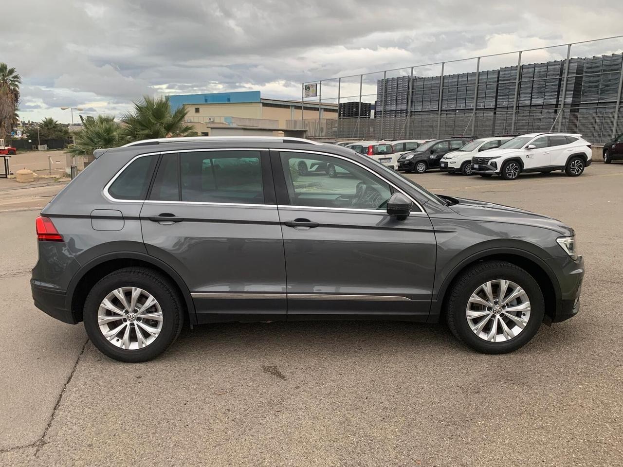 Volkswagen Tiguan 2.0 TDI SCR DSG Business BlueMotion Technology