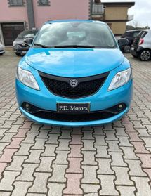Lancia Ypsilon 1.0 FireFly 5 porte S&S Hybrid Ecochic Silver
