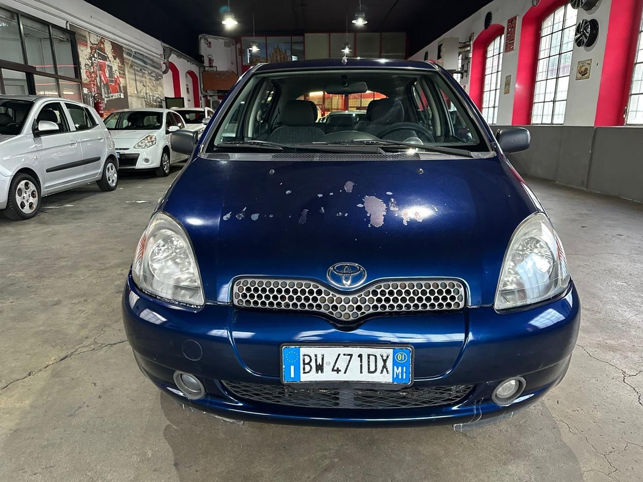 Toyota Yaris 1.3i 16V cat 5 porte Luna