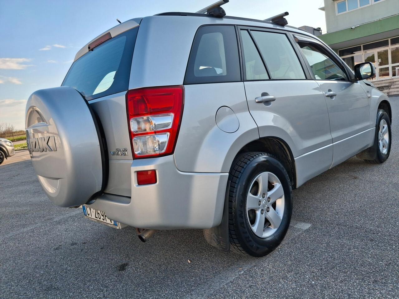 Suzuki Grand Vitara 1.9 DDiS-5 Porte-Executive*4X4*
