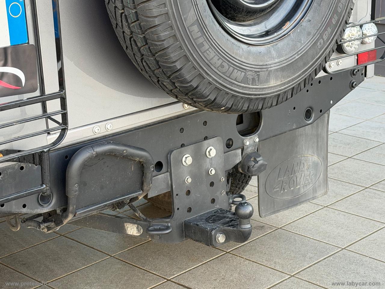 LAND ROVER Defender 110 2.2 TD4 Station Wagon N1