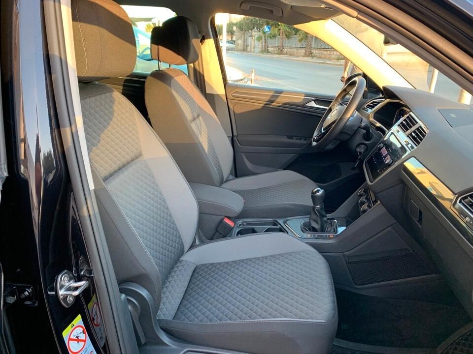 Volkswagen Tiguan 2.0 TDI SCR R-LINE 150 CV COOKPIT-CARPLAY-LED-CAM