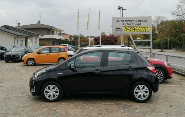 TOYOTA Yaris 1.5 Hybrid 5 porte Business