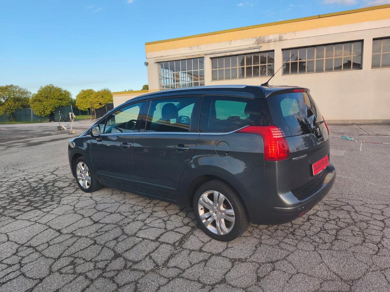 Peugeot 5008 1.6 THP 156CV Féline (Accetto Permute)