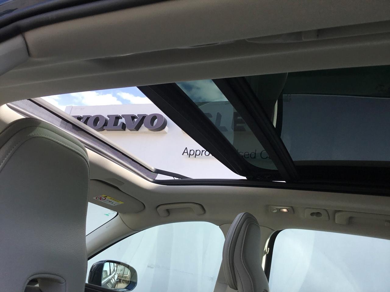 Volvo XC60 B4 (d) AWD Geartronic Inscription