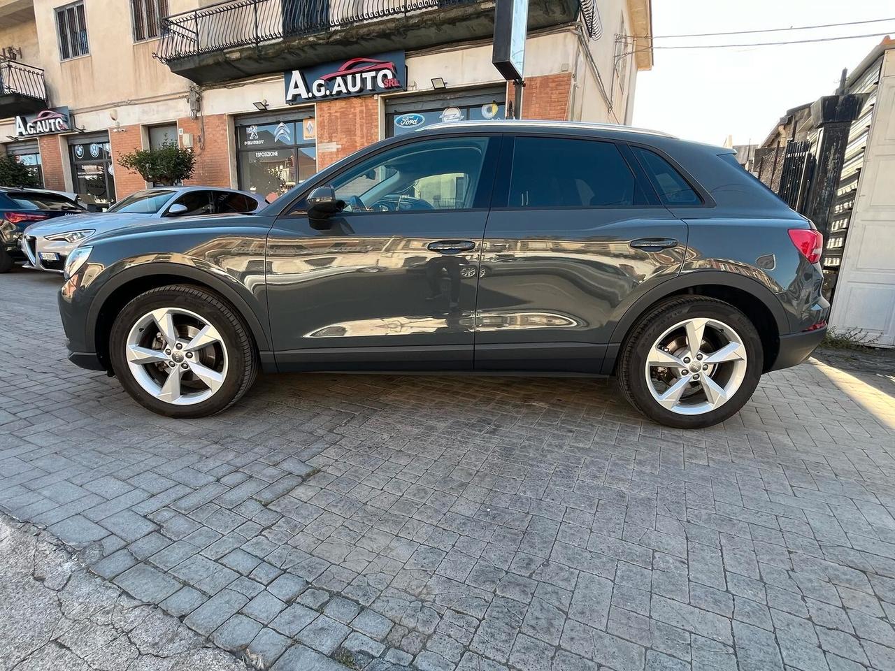 Audi Q3 35 2.0 TDI S-TRONIC BUSINESS ADVANCED