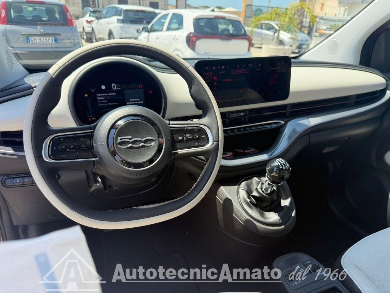 Fiat 500 Berlina Hybrid La Prima